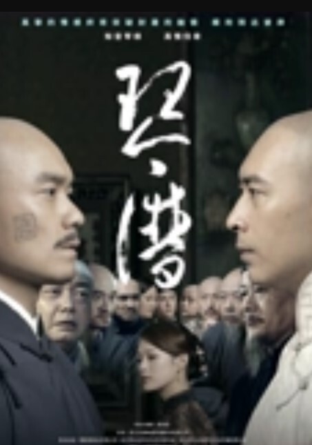 破解家庭摄像头监控偷拍跟父母睡一个炕上的年轻小夫妻在父母旁边女的帮老公摸鸡巴男的给女的摸逼调情啪啪 - 奶爸视频