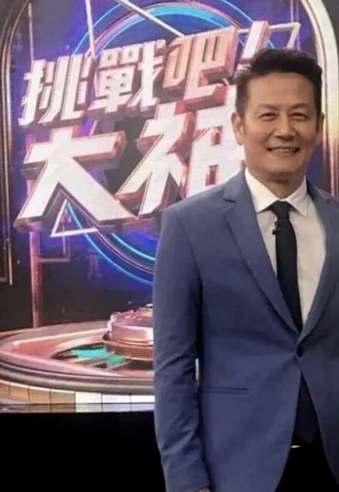 最牛视角陕西站街女偷拍探花本场无套内射大清早快餐个人美逼嫩的连衣裙妹子 - 奶爸视频
