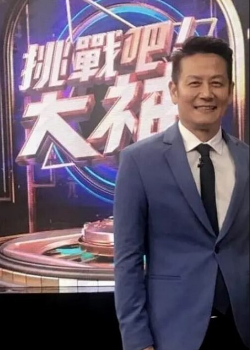 清纯娇小萝莉学生妹 为了金钱被金主包养甘愿做个小母狗 身体被金主肆意摆弄 - 奶爸视频